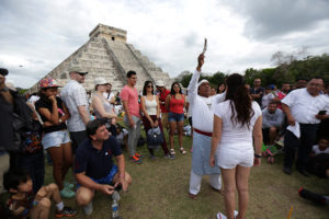 Se llevó a cabo el equinoccio de primavera en la zona arqueológica de Chichén Itzá ante miles de turistas.
