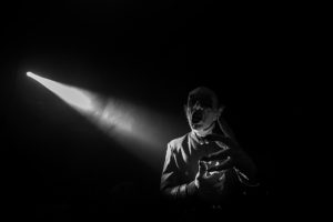 Nosferatu durante una presentación en el Circo de los Espantos