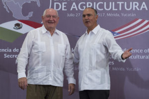 Se llevó a cabo en Mérida la rueda de prensa de la Reunión Bilateral entre José Calzada Rovirosa, titular de la Secretaría de Agricultura, Ganadería, Desarrollo Rural, Pesca y Alimentación (SAGARPA) y  Sonny Perdue del Departamento de Agricultura de los Estados Unidos.